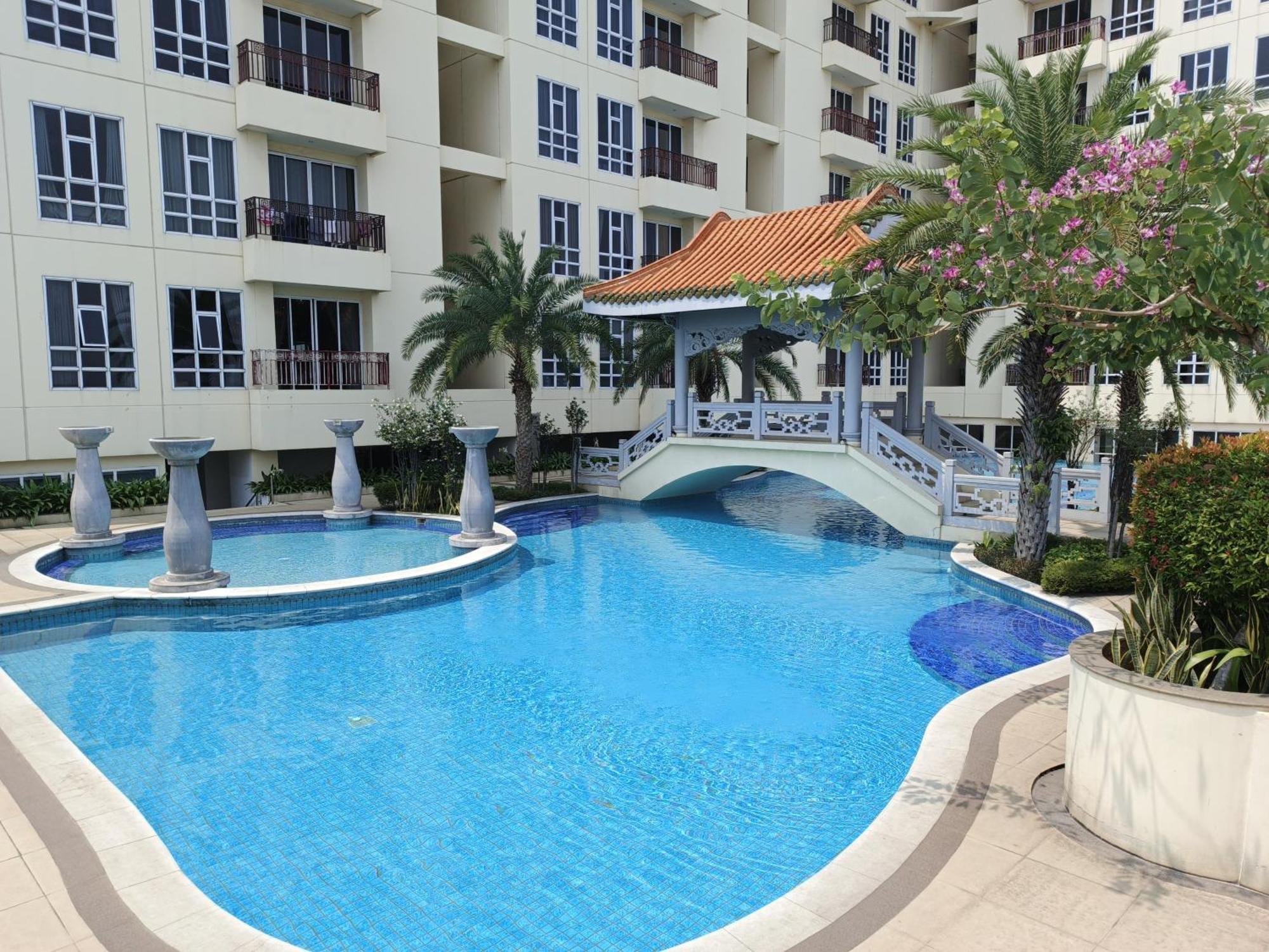 2Br Lucky Tower Residence Jakarta Old Town Top Floor Condo المظهر الخارجي الصورة
