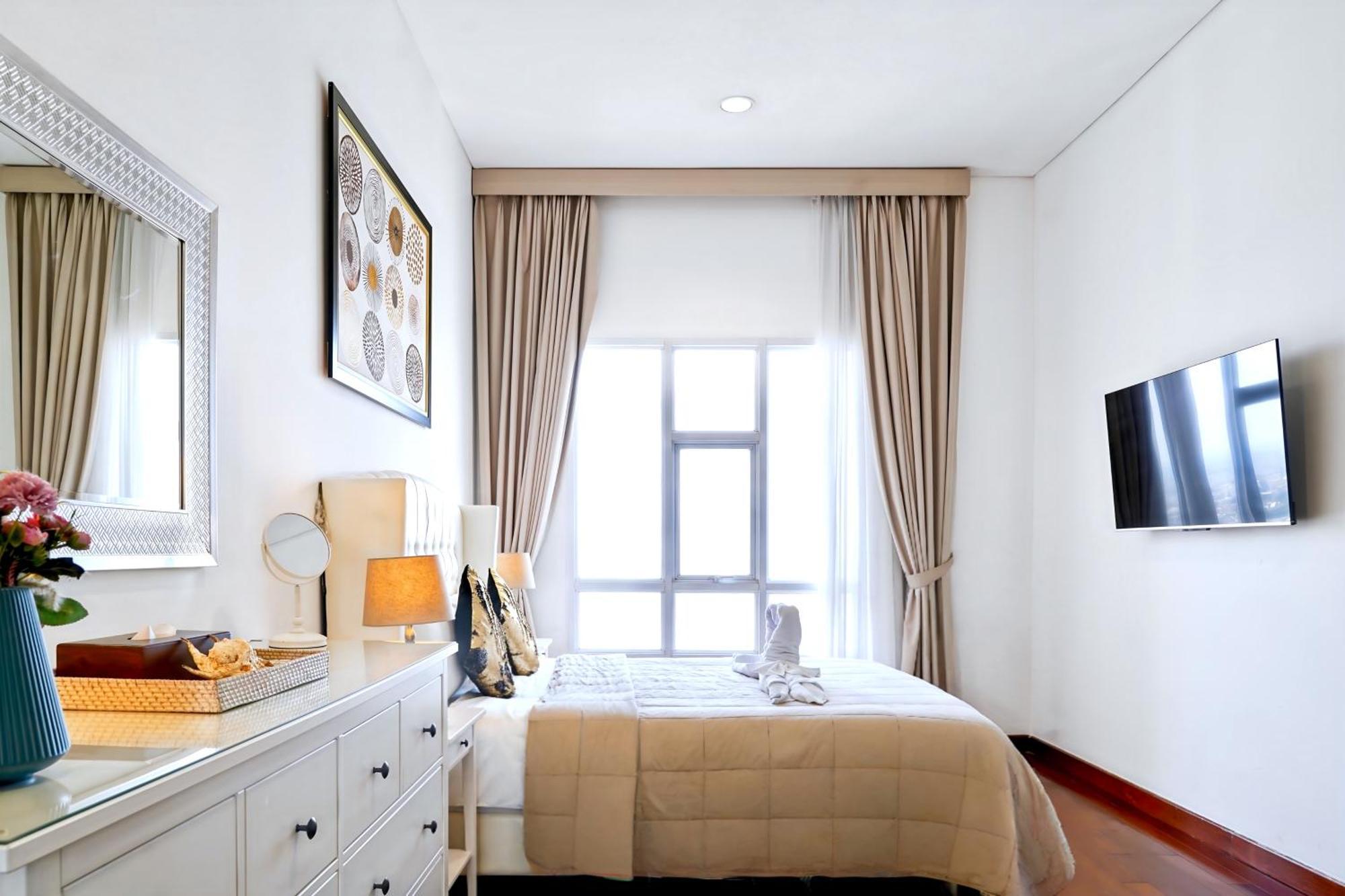 2Br Lucky Tower Residence Jakarta Old Town Top Floor Condo المظهر الخارجي الصورة